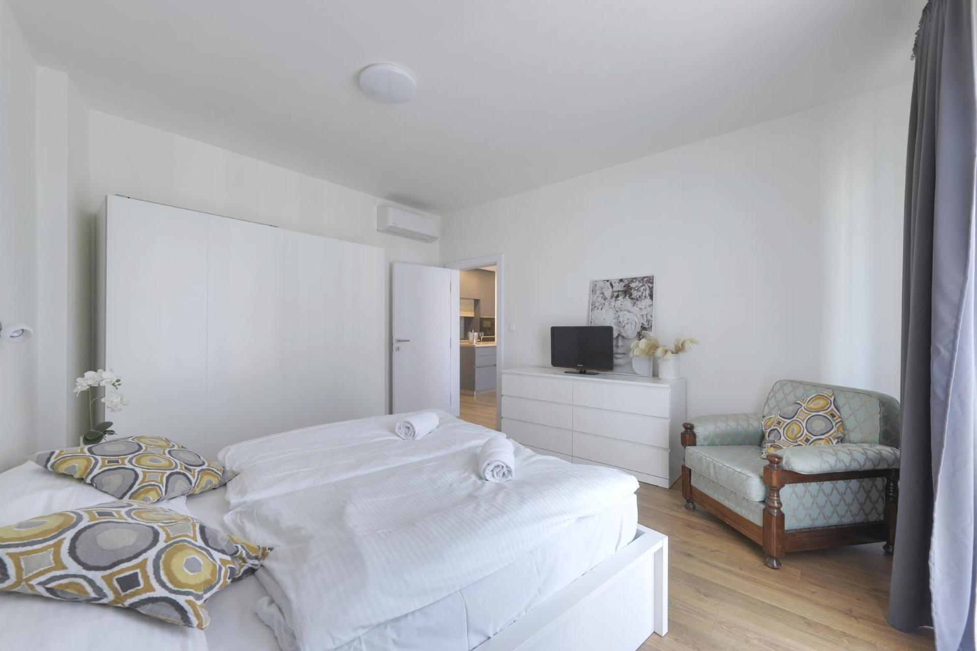 Shon Apartment Old Town บราติสลาวา ภายนอก รูปภาพ